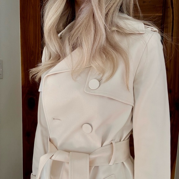 Club Monaco Jackets & Blazers - Club Monaco Cream Trench Coat